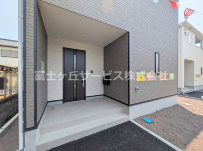 【エントランス】 | 富士市入山瀬 9期 新築一戸建て 1号棟 | エントランスです