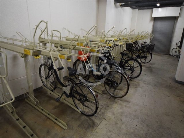 グラスホッパーの設備|グラスホッパー　駐輪場