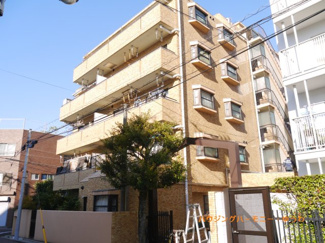 【外観】 | 住む人を映し出す洗練された佇まいは、いつまでも輝き続けながらいつしか街の風景に溶け込んでいきます。