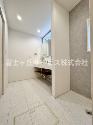 【脱衣所】 | 焼津市石津 新築一戸建て 1号棟 | 脱衣場です