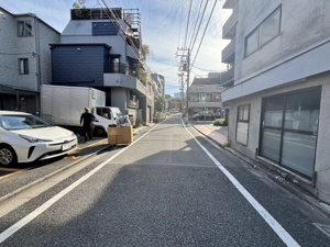 【前面道路含む現地写真】