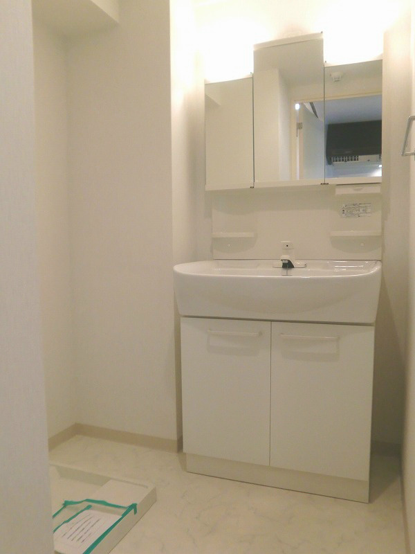 調布市菊野台１丁目の賃貸マンションの洗面所