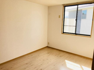 【内装】 | グランドリーム | 明るい室内です
