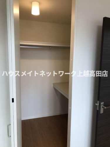 ラ シェリールの収納|ウォークインクローゼット