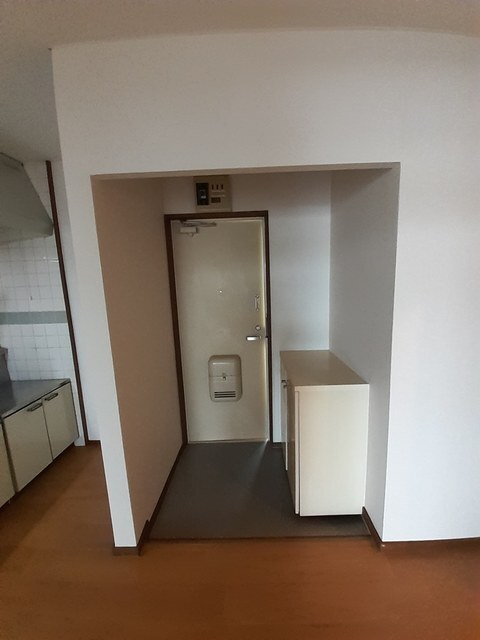 フェルド中居の玄関