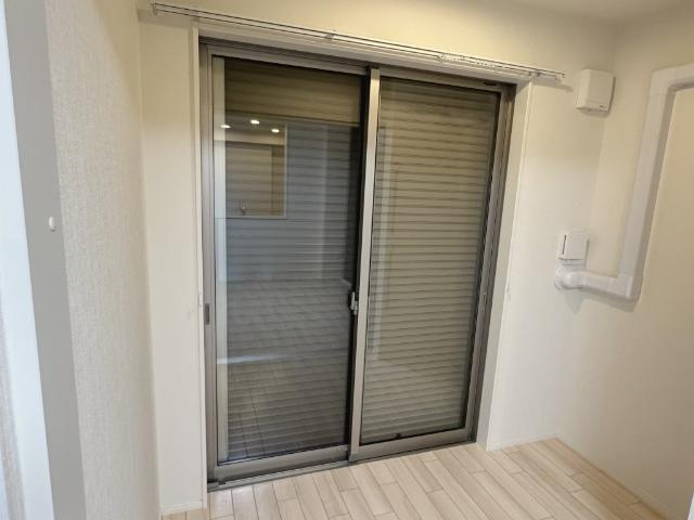（仮称）千葉市中央区大森町新築アパートの収納|シャッター（イメージ）