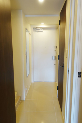 【玄関】 | パークアクシス南青山七丁目 | ※写真は同タイプ住戸です。