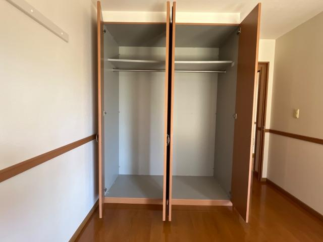 ペティ　ルミナスの収納|クローゼット