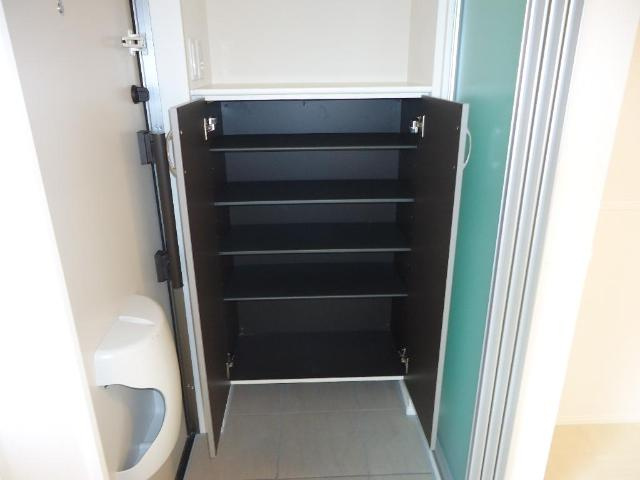 イル・クオーレAの玄関|下駄箱