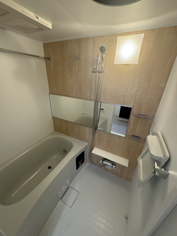 石見ビルの浴室