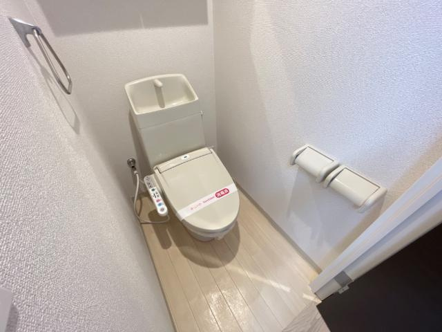 コニーアパートメント．のトイレ|シャワー付トイレ