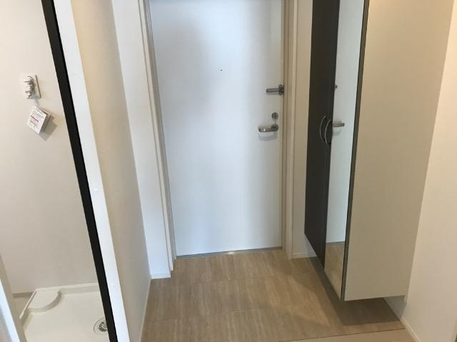 ディベロップ ビルの玄関|玄関