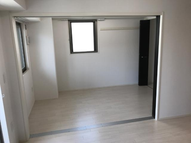 ディベロップ ビルの内装|洋室