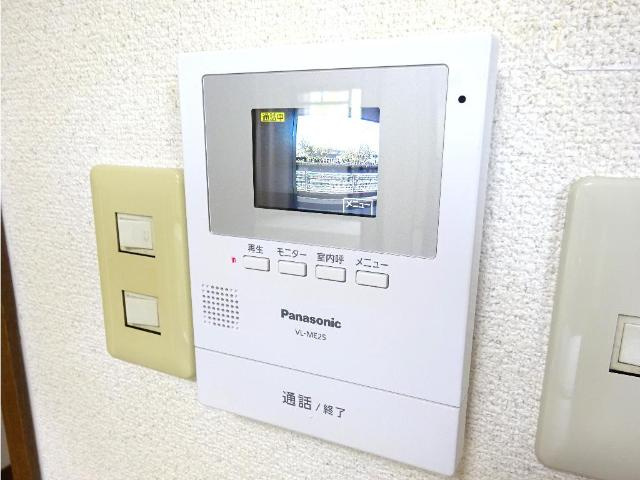 スパシーバ積川の内装|カメラ付インターホン