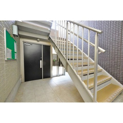 ベルエア岐阜のエントランス|お問い合わせは美濃善不動産駅前店へ！