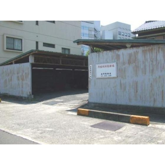 金岡町ガレージの外観
