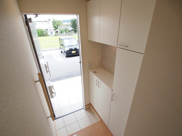 シャーメゾン龍田の玄関