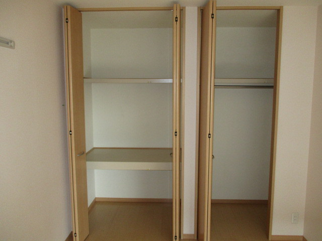 メゾンドフルーレＡの収納