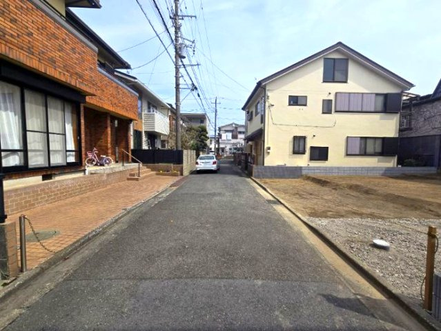 平塚市花水台新築戸建て　1号棟の前面道路含む現地写真|前面道路含む現地写真です