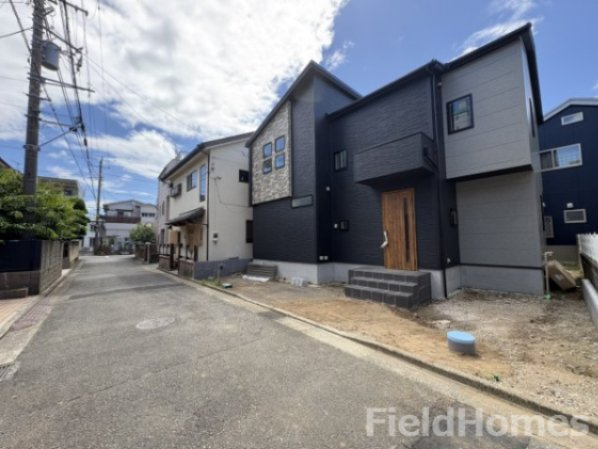 平塚市花水台新築戸建て　1号棟の前面道路含む現地写真|前面道路含む現地写真です