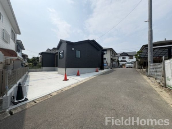 大磯町国府本郷新築戸建て　第2期1号棟の前面道路含む現地写真|前面道路含む現地写真です。