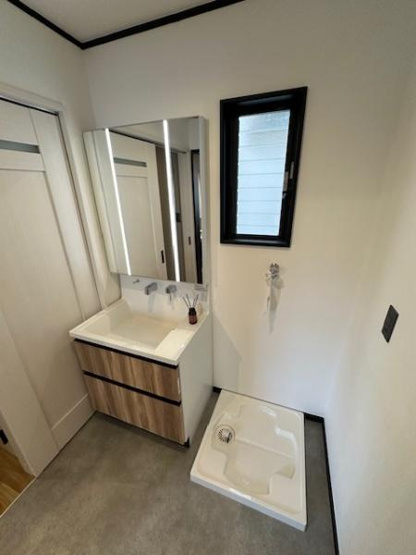 【独立洗面台】