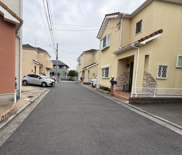 【前面道路含む現地写真】