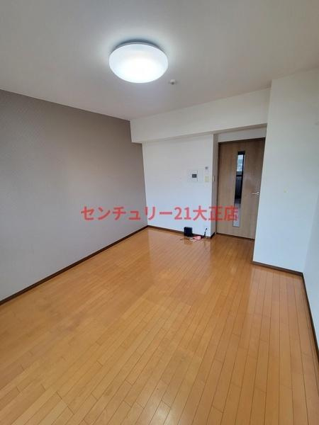大阪市港区築港４丁目の賃貸マンションの洋室