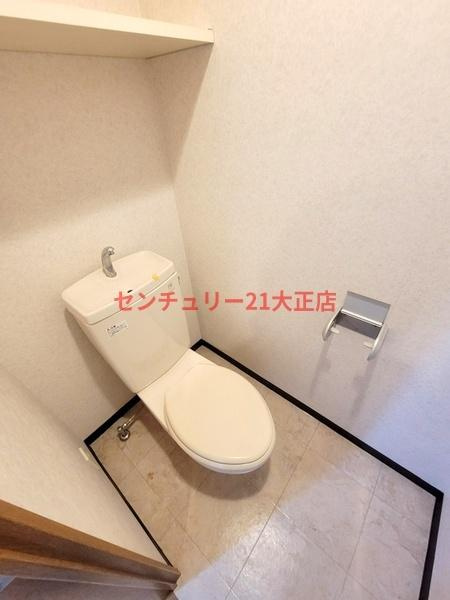 大阪市港区築港４丁目の賃貸マンションのトイレ