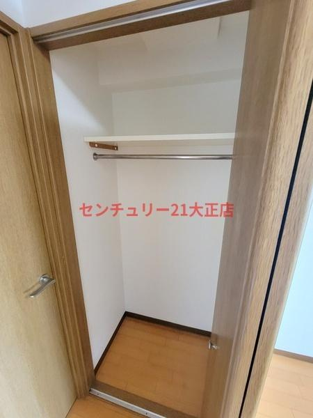 大阪市港区築港４丁目の賃貸マンションの収納