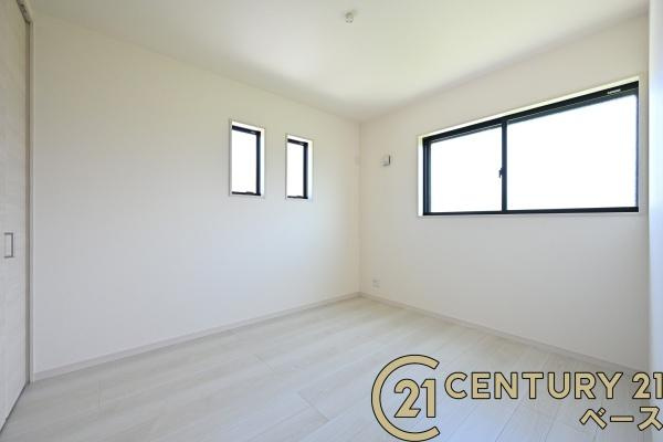 リーブルガーデン高 １号棟 ／新築一戸建の内観：施工例|■広々としたＷＣＬを完備！大きな荷物も楽々収納！■