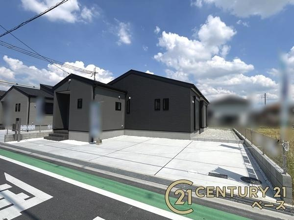 リーブルガーデン高 ２号棟 ／新築一戸建の前面道路含む現地写真|■現地撮影写真■広々とした前面道路で駐車も楽々！