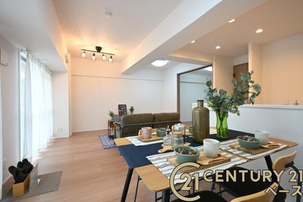 ローレルコート桜井南の居間・リビング