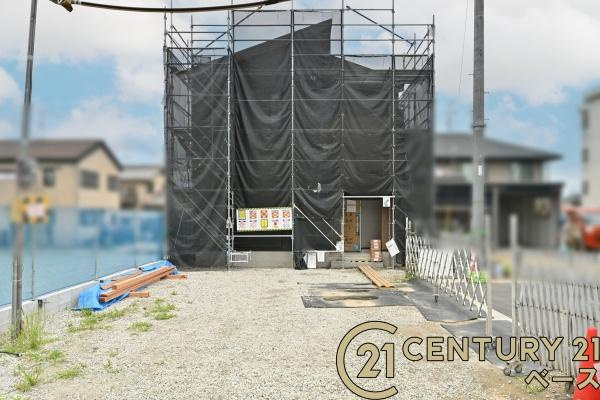 リーブルガーデン西坊城 ２号棟 ／新築一戸建の前面道路含む現地写真|■現地撮影写真■前面道路６ｍと広々開放的！