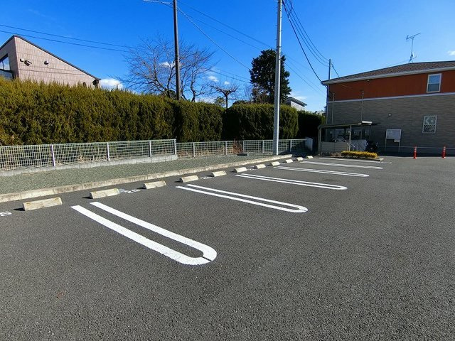 サファイアＡの駐車場