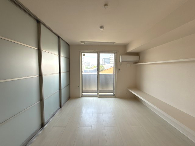 THE RESIDENCE 姫路神屋町の居間・リビング