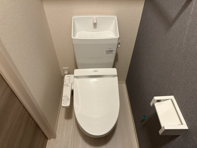 THE RESIDENCE 姫路神屋町のトイレ
