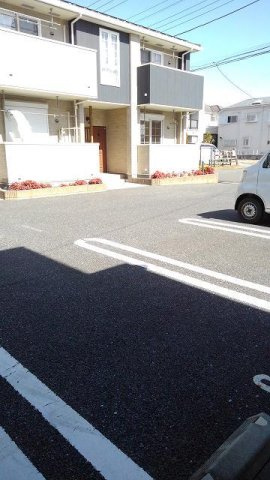 グレイス　ヒルズⅠの駐車場