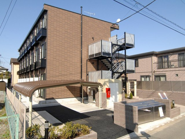 レオパレスマドレーヌの外観