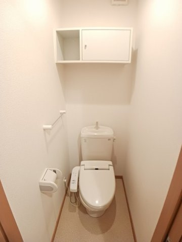 ミニヨンコリーヌのトイレ|落ち着いた色調のトイレです