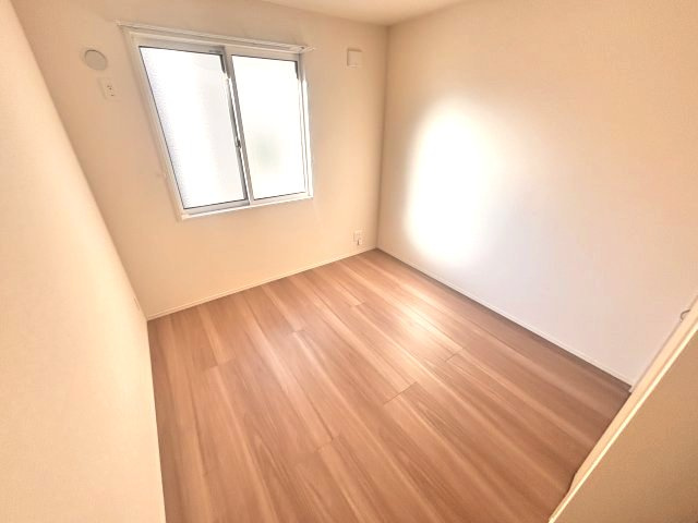 ラポール岡本の洋室
