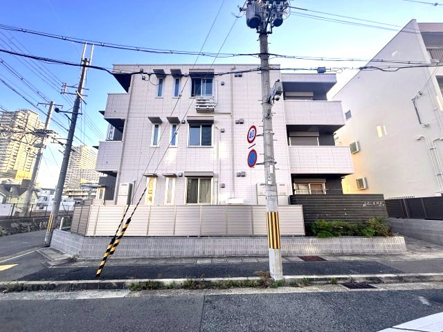 ラポール岡本の外観