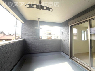 【バルコニー】 | 笠松町上柳川町新築建売限定1邸！敷地ゆったり69坪！お車スペース3台以上可能！17帖のリビング！ | 笠松町上柳川町新築建売限定1邸！敷地ゆったり69坪！お車スペース3台以上可能！17帖のリビング！
