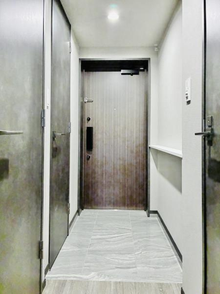 コンポジット早稲田鶴巻町の玄関