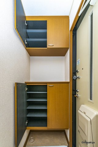 アドバンス21の玄関|下駄箱