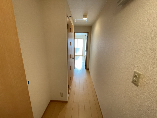 クレセントコートの内装