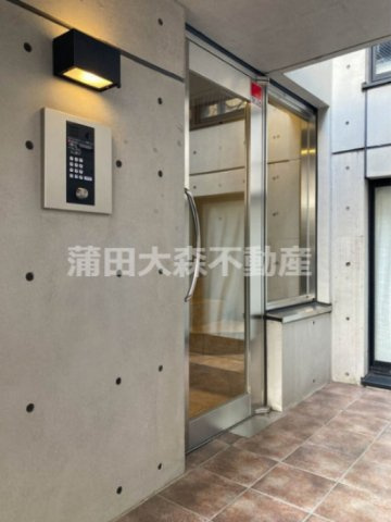 ルクレ大森のエントランス