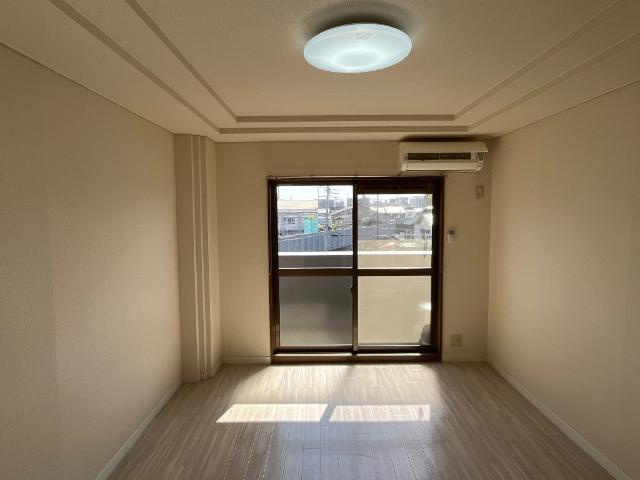 コンフォールハウスＫの居間・リビング|洋室