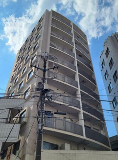 【外観】 | 鉄筋コンクリート造のがっちりとした建物。