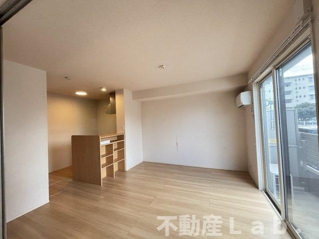 パシフィックハイツミスミⅡの居間・リビング|※同一建物別号室のお写真です。